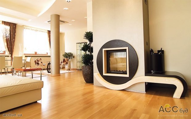 Чтобы паркет служил много лет, в помещении, где он лежит, должна постоянно поддерживаться температура — 20-22 о С, а влажность воздуха составлять 50-60%. Паркетный пол необходимо предохранять от царапин. И хотя бы раз в год протирать специальными паркетными полиролями.